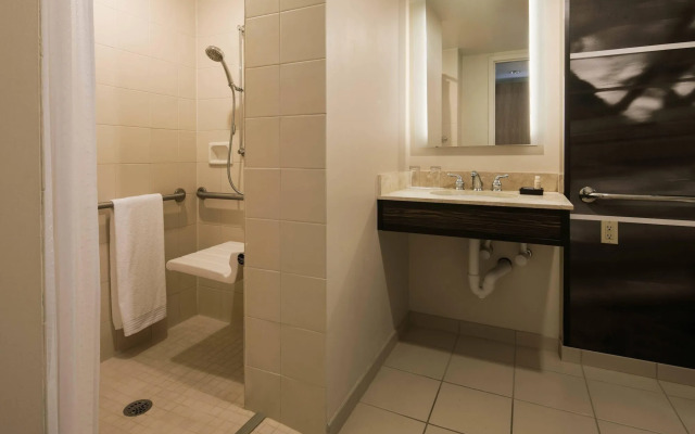 Renaissance Atlanta Waverly Hotel & Convention Center