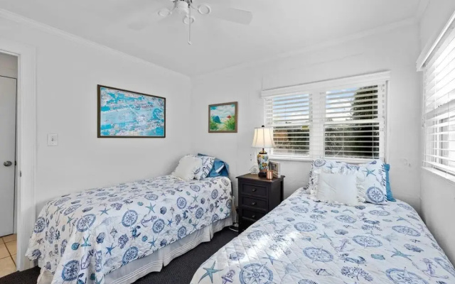 Salt Life 3 Bedroom Home by RedAwning