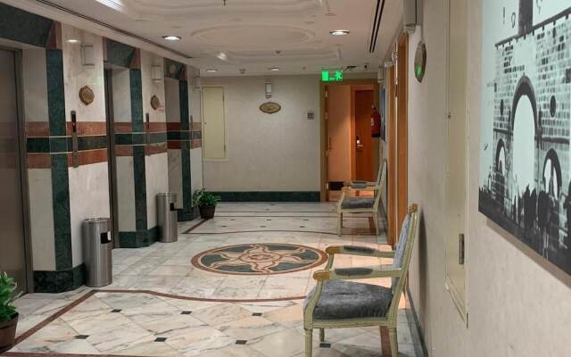 Manarat Al Taj Hotel