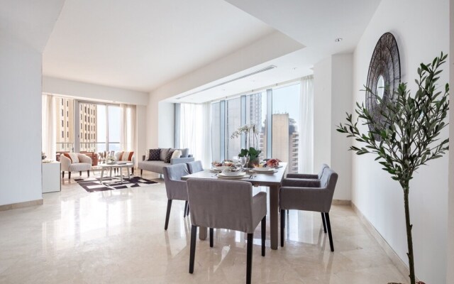 Modish & Vibrant 3BR Apartment in Marina