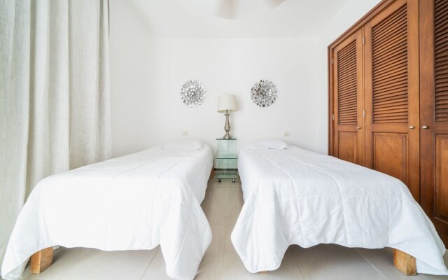 Wayak 301 - Center of Playa del Carmen