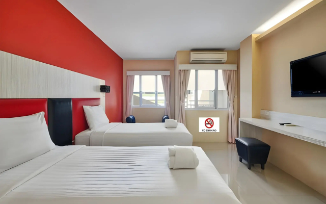 Prom Ratchada Hotel