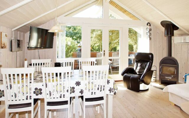 Cosy Holiday Home in Hemmet Near Sea