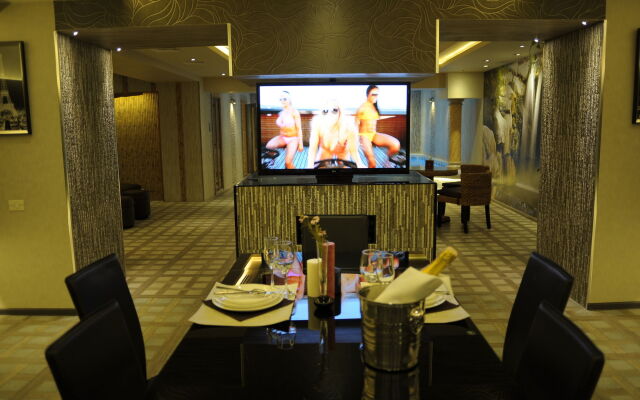 New Nairi Hotel