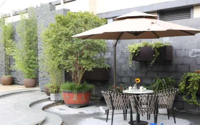 Zi Yu Hotel