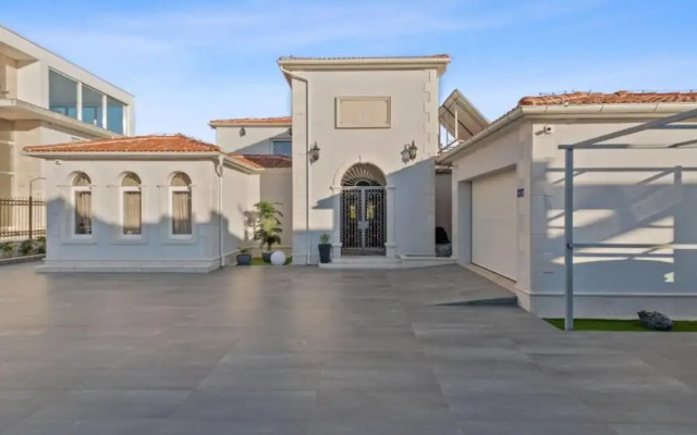 Villa Carolus in Vodice