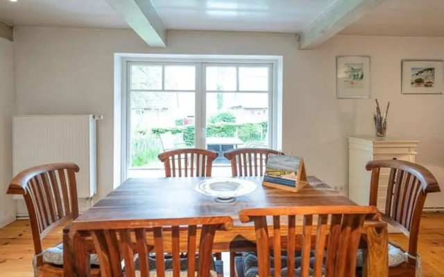 Semi-detached House Waygaard West, Dagebull