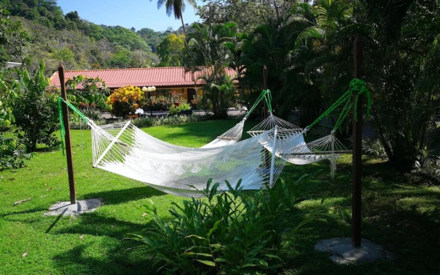 Espadilla Gardens Hotel