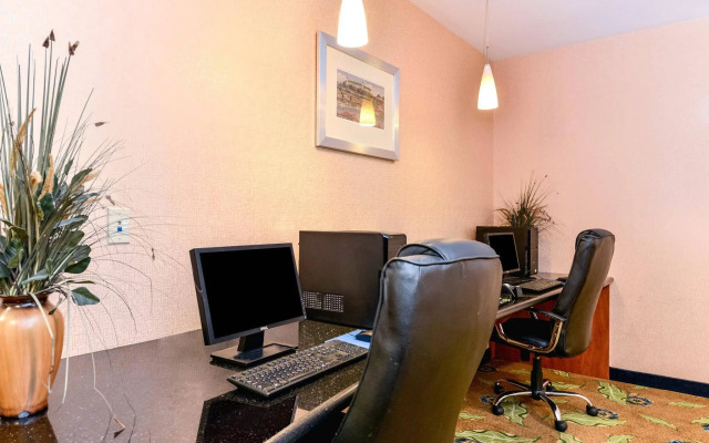 Comfort Suites Lancaster Amish Country