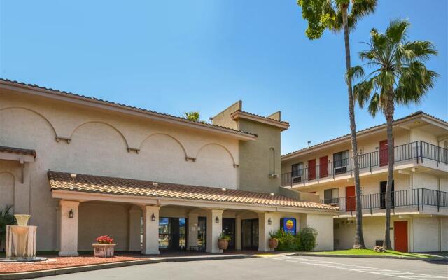 Comfort Inn & Suites Rancho Cordova - Sacramento