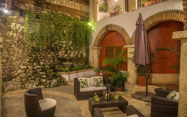 Casa de los Reyes By HMC