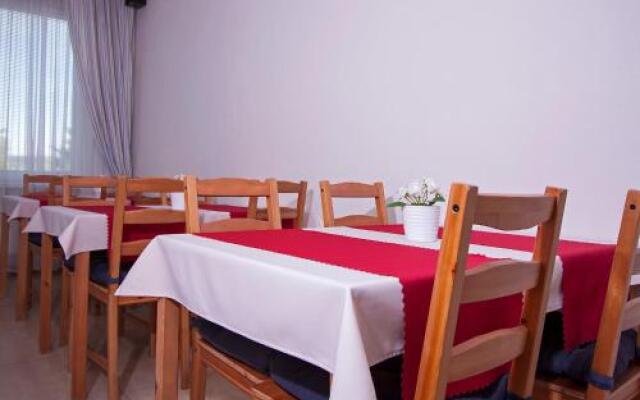 Aviator Garni Hotel