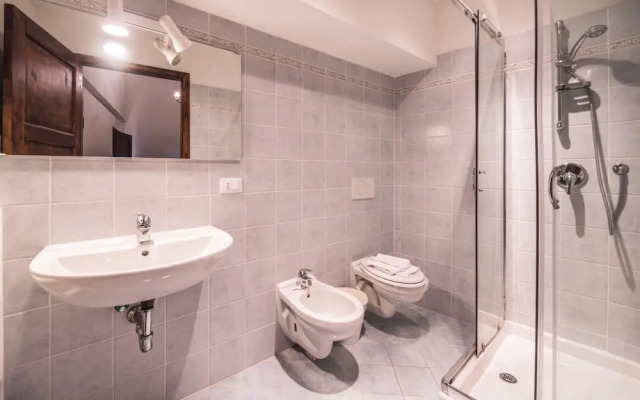 Close to The Duomo Exquisite 4BD