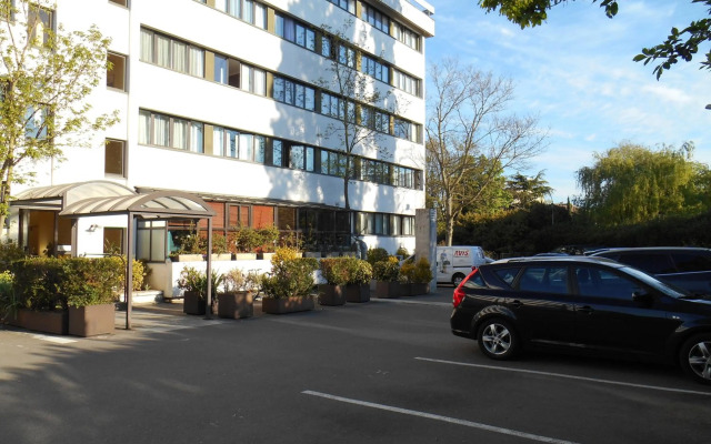 Mercure Versailles Paris Ouest