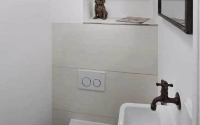 Modern Apartment Near Centre