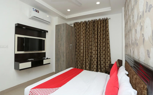 Oyo 28158 Avalon Taj View