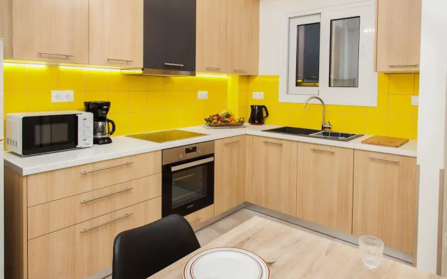 Restfull Fully Renovated Apartment in Thisio