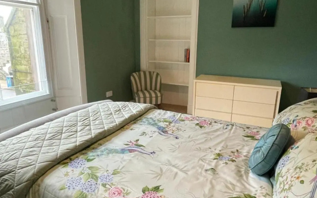 Luxury Apartment At Barron House