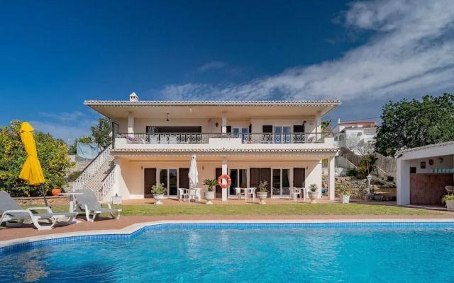 Albufeira Family Villa by Homing