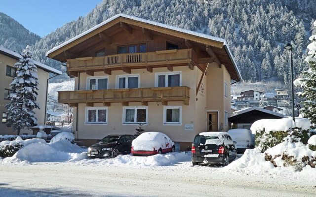 Spacious Holiday Home in Mayrhofen near Ski Area