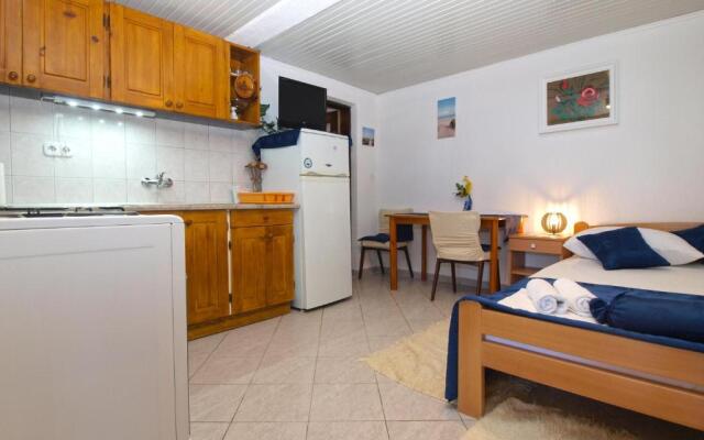 Apartment Lovre 1605