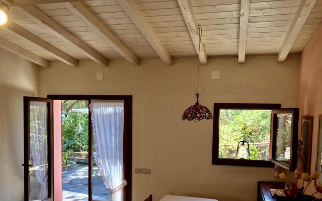 Single House, 6 Pax, 150 Mt To The Sea-Silvia B