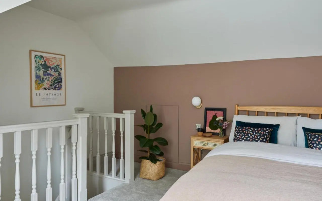 Pontcanna by Black Door Stays