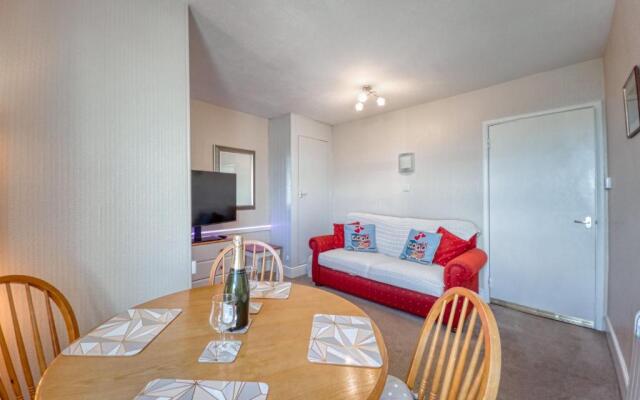 Apartment 5 - 1 Bedroom Sea Front-Sea Views-Free Parking
