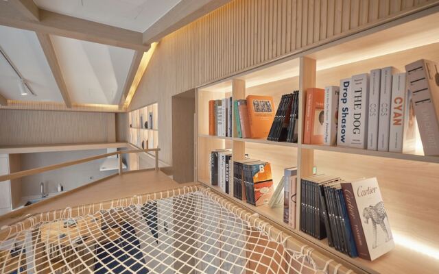 UH Suite Seoul Square