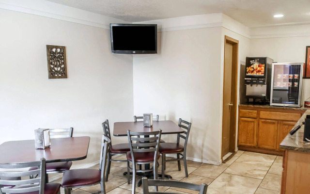 Econo Lodge Midtown Albuquerque