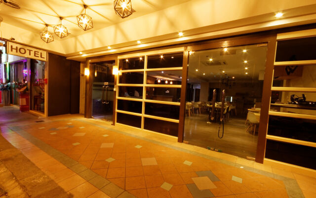 The Noble Hotel