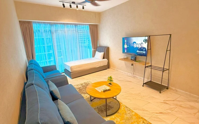 Eaton Residence by crystal