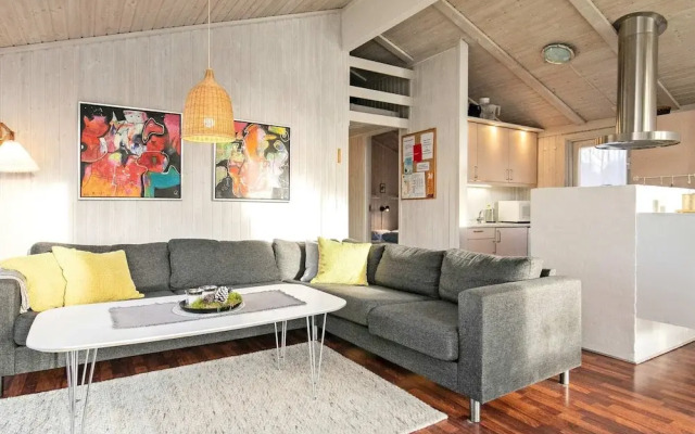 10 Person Holiday Home in Humble-by Traum