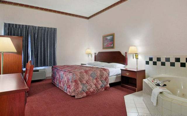 Red Roof Inn Hendersonville