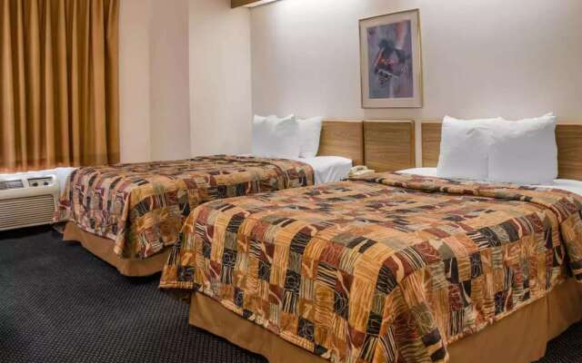 Days Inn by Wyndham Flint/Bishop International Airport