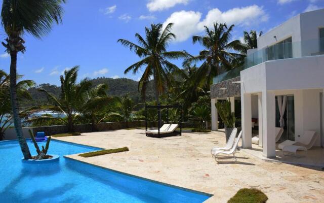 Villa Oceanfront Beach Access And Swim Pool Samana