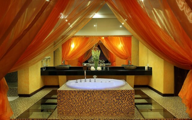 Kupu Kupu Jimbaran Beach Club & Spa by Loccitane