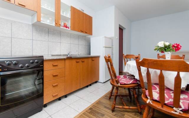 Apartments Mladen
