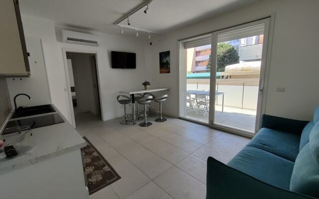 Modern Flat With Swimming Pool by the Beach