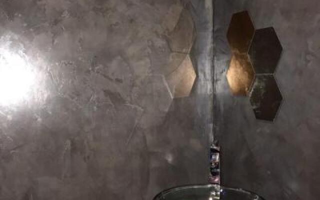 Central Point Boutique Hotel