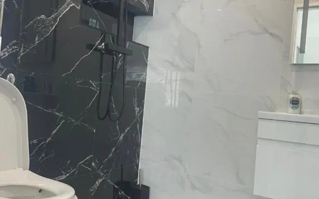 Apt 3, Lisvarna House