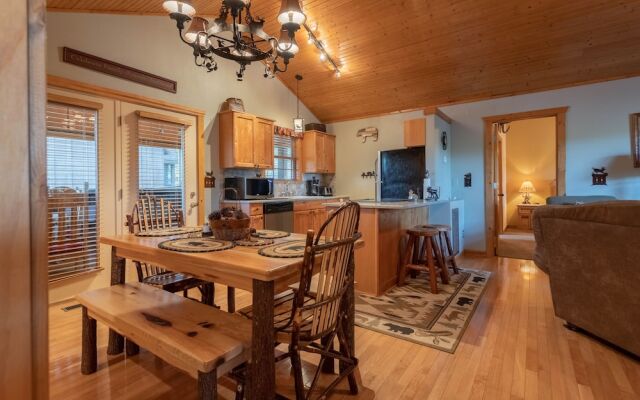 Grey Moose Lodge 2 Bedroom Cabin