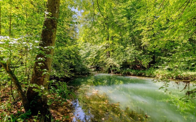 Riverside Suite Jure Private Beach