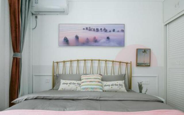 Xi'an Beilin·Small Goose Tower· Locals Apartment 00152240