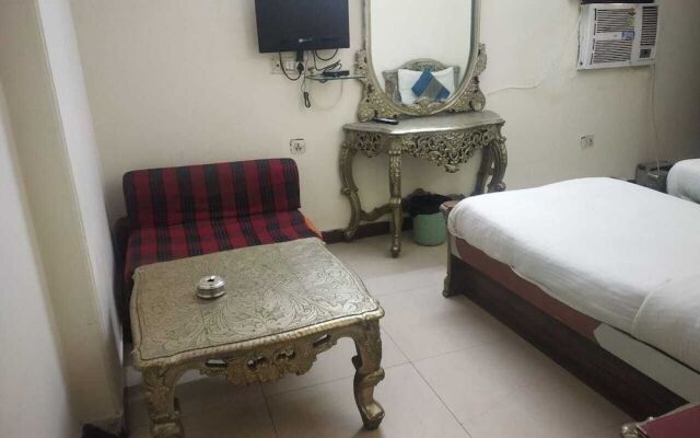 Adb Rooms Hotel Ivory Palace