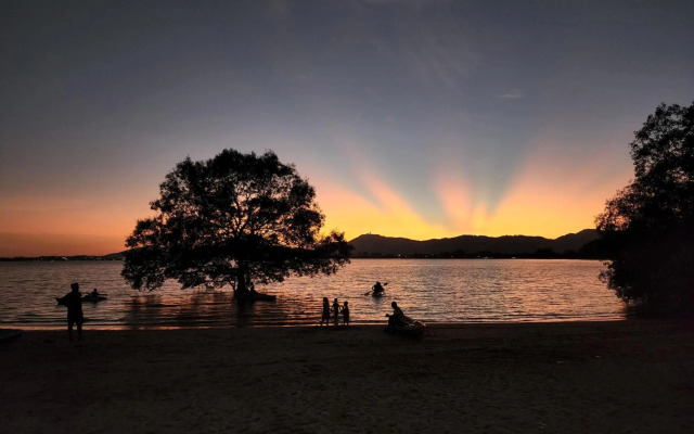Baan Panwa Resort