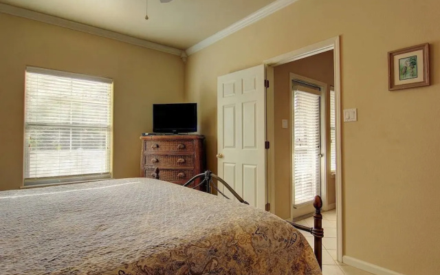 Lazy Pelican - Two Bedroom Townhome
