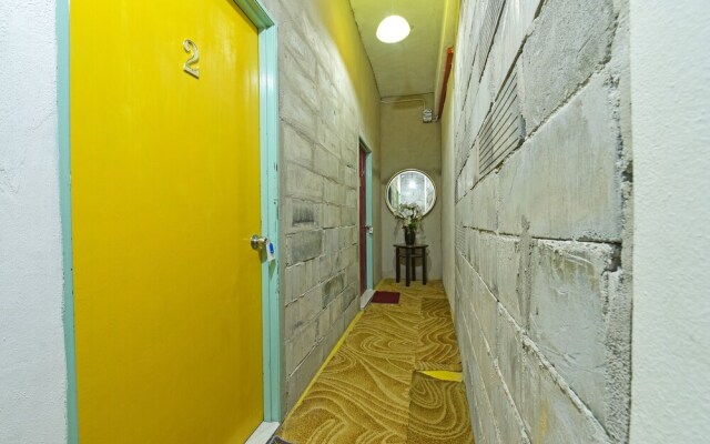 OYO 90720 Sky Garden Inn