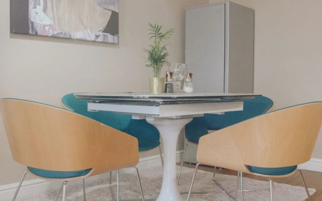 Stunning Quiet Apartment in Historic Building