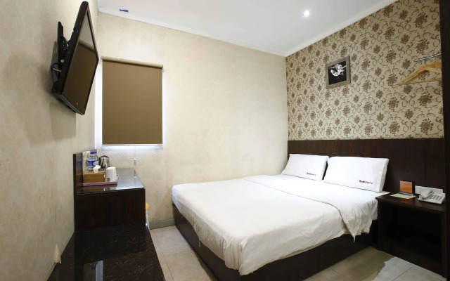 RedDoorz @ Gajah Mada
